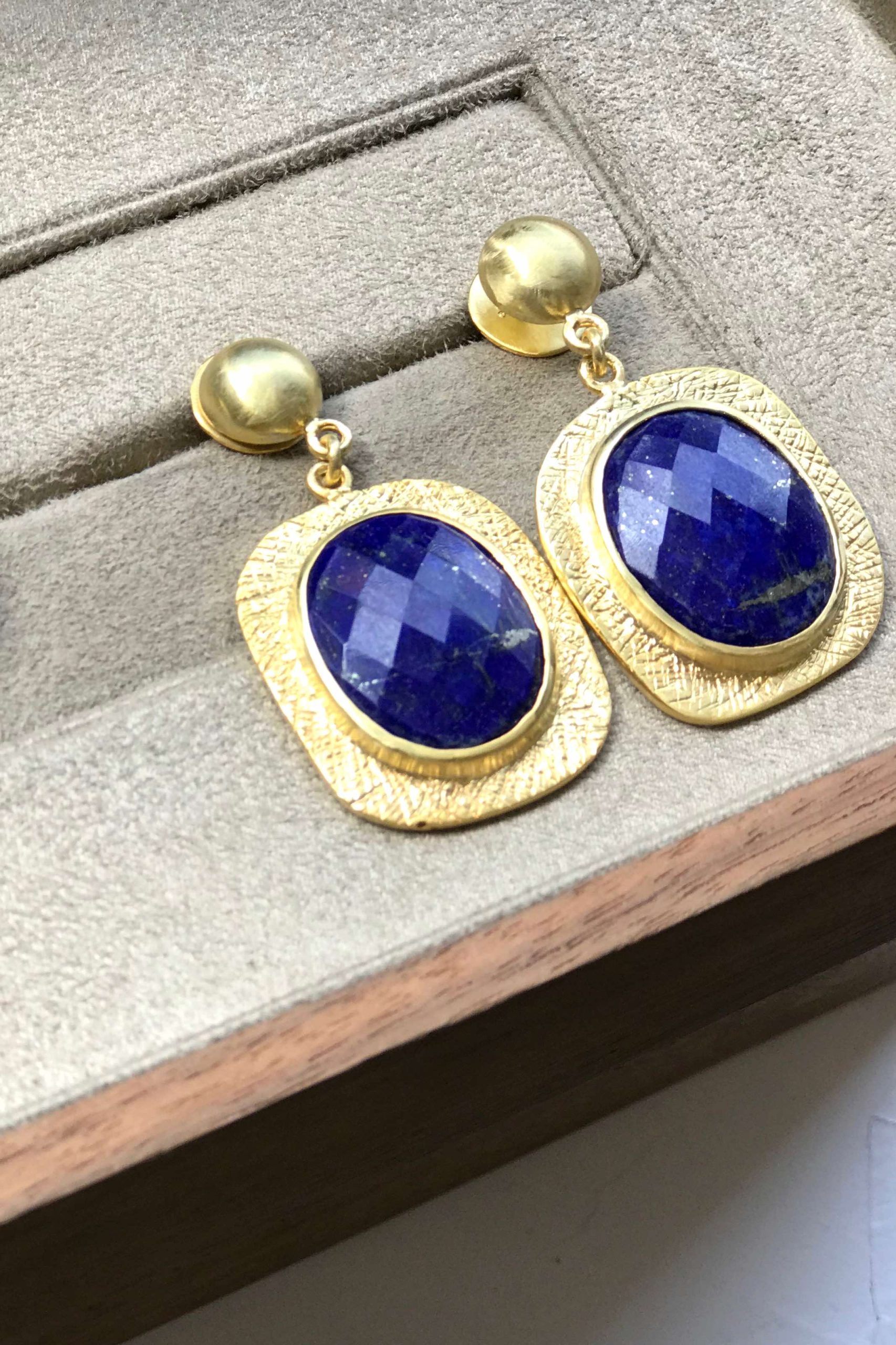 LAPIS LUZULIS