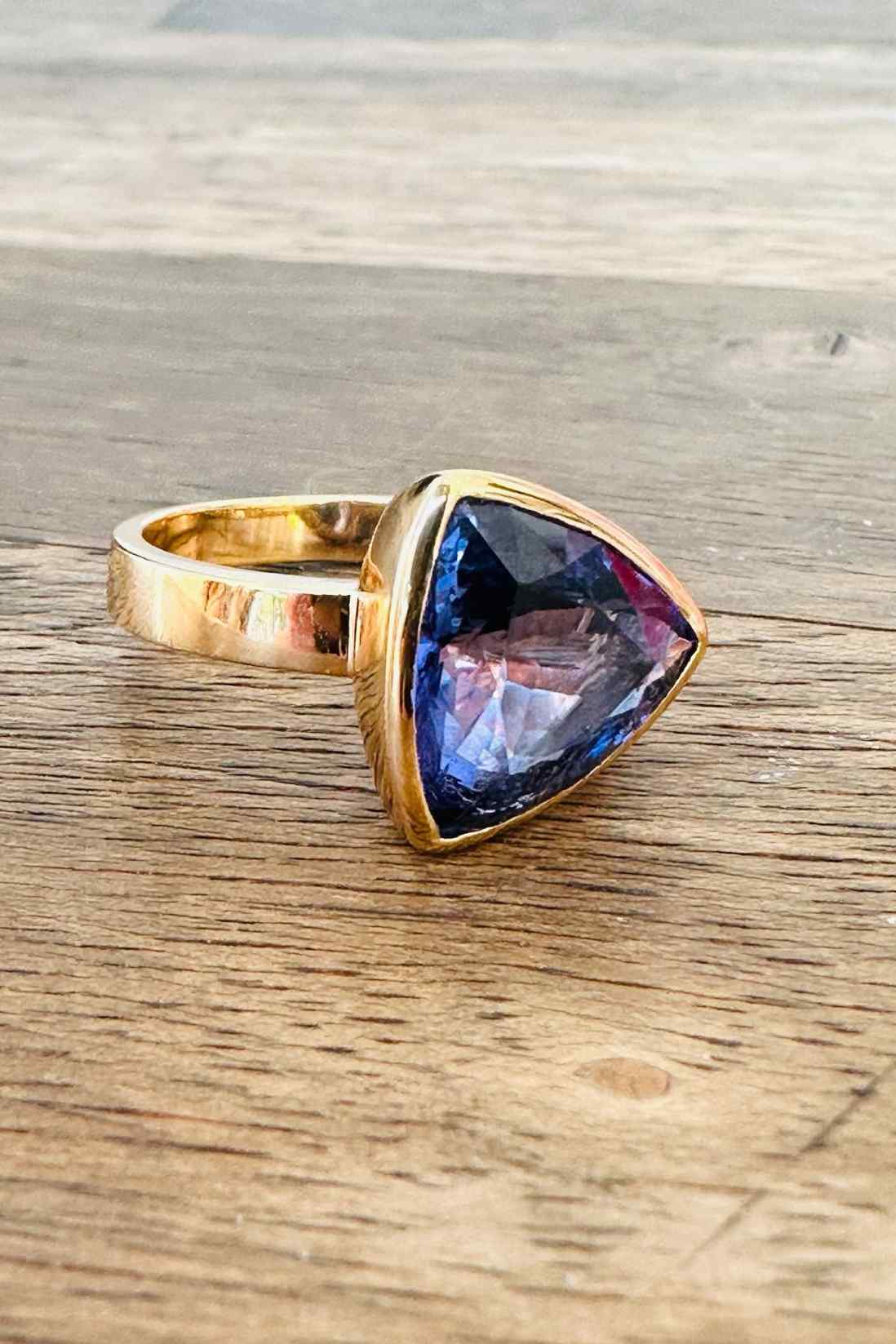TANZANITE BLUE