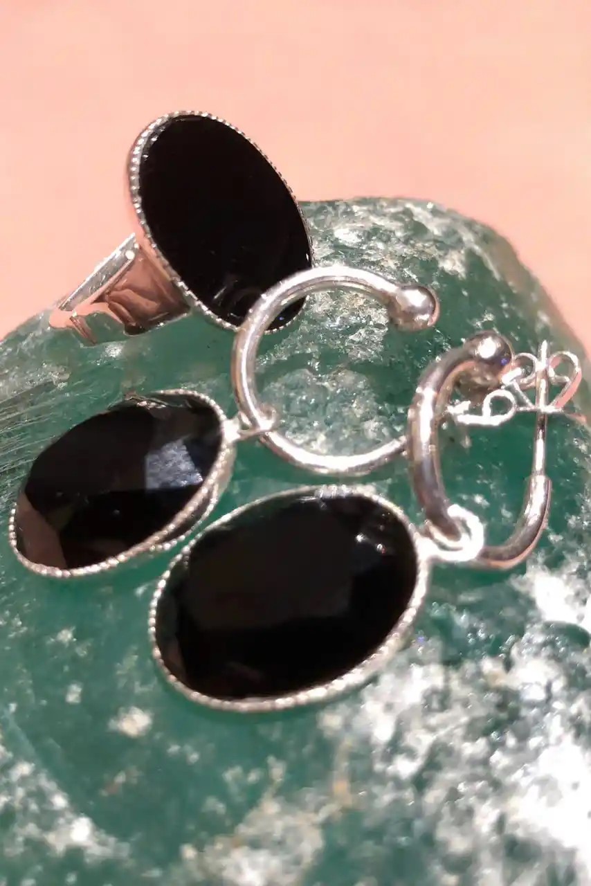 ONYX
